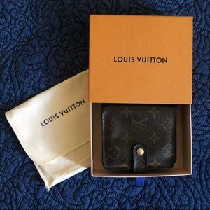 Louis Vuitton monogram compact wallet